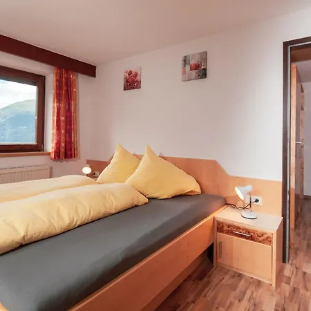 Holiday Apartments *