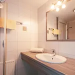 Holiday Apartments *