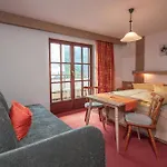 Daire Holiday Apartments *