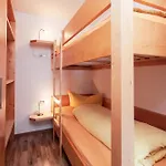 Holiday Apartments *