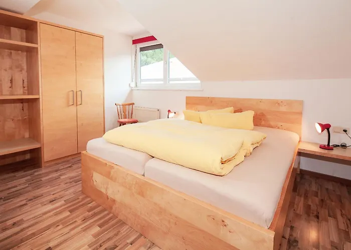 Holiday Apartments *