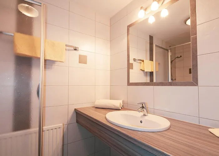 Holiday Apartments *