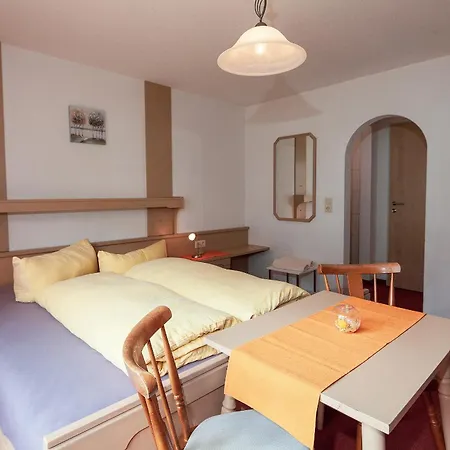 Holiday Apartments *