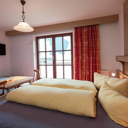 Holiday Apartments *